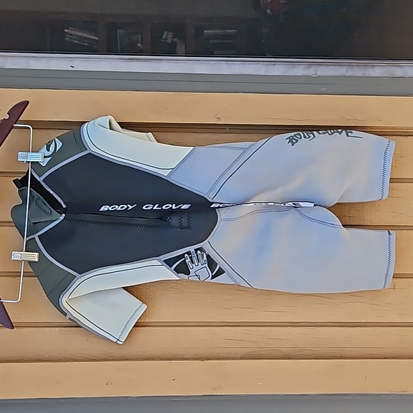 Bodyglove - Picture 5 of 14